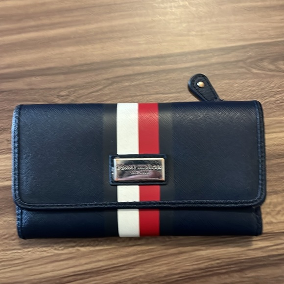 Tommy Hilfiger Handbags - Tommy Hilfiger large wallet in navy blue with white and red stripes
